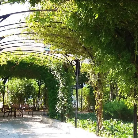 Rue Francois Legallais * Arcachon